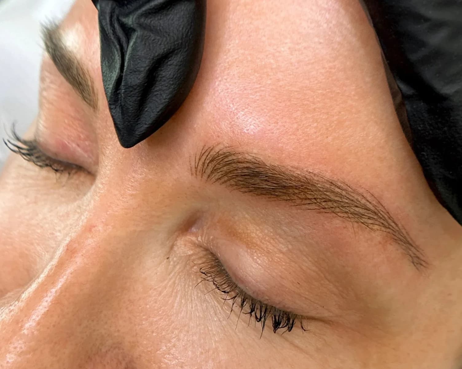 Machine Nano Brows close up